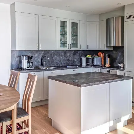 Apartament Gorgeous In With Kitchen